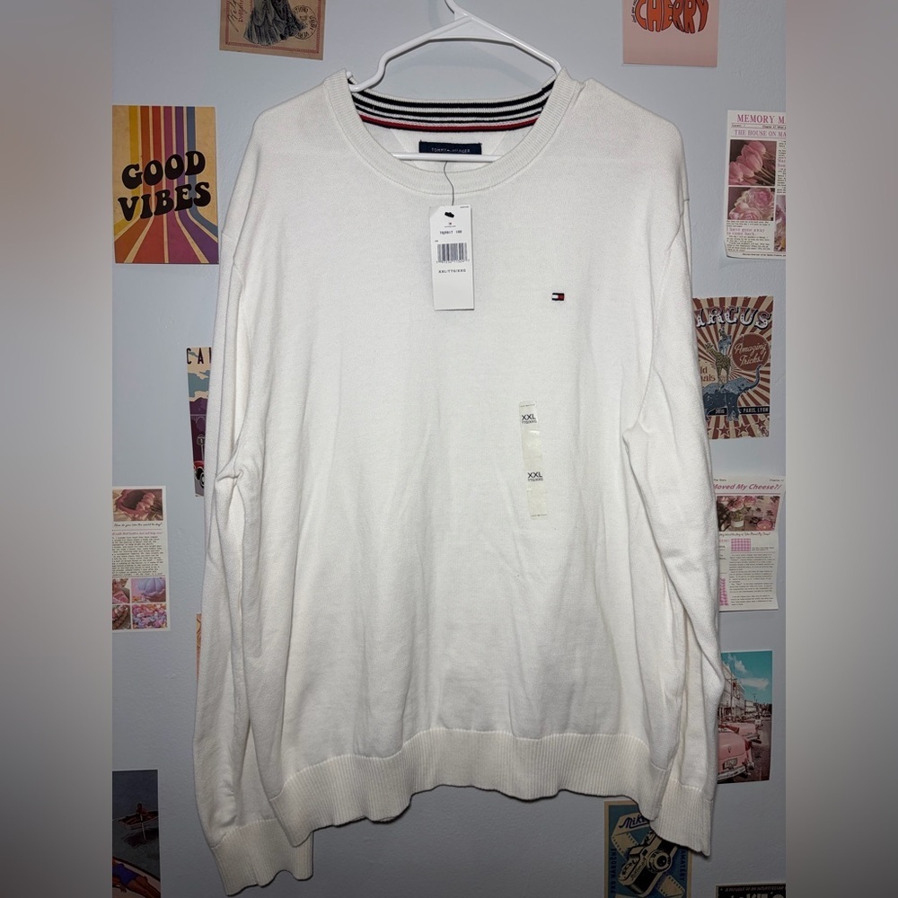 Tommy Hilfiger White Crewneck Pullover with Flag Logo